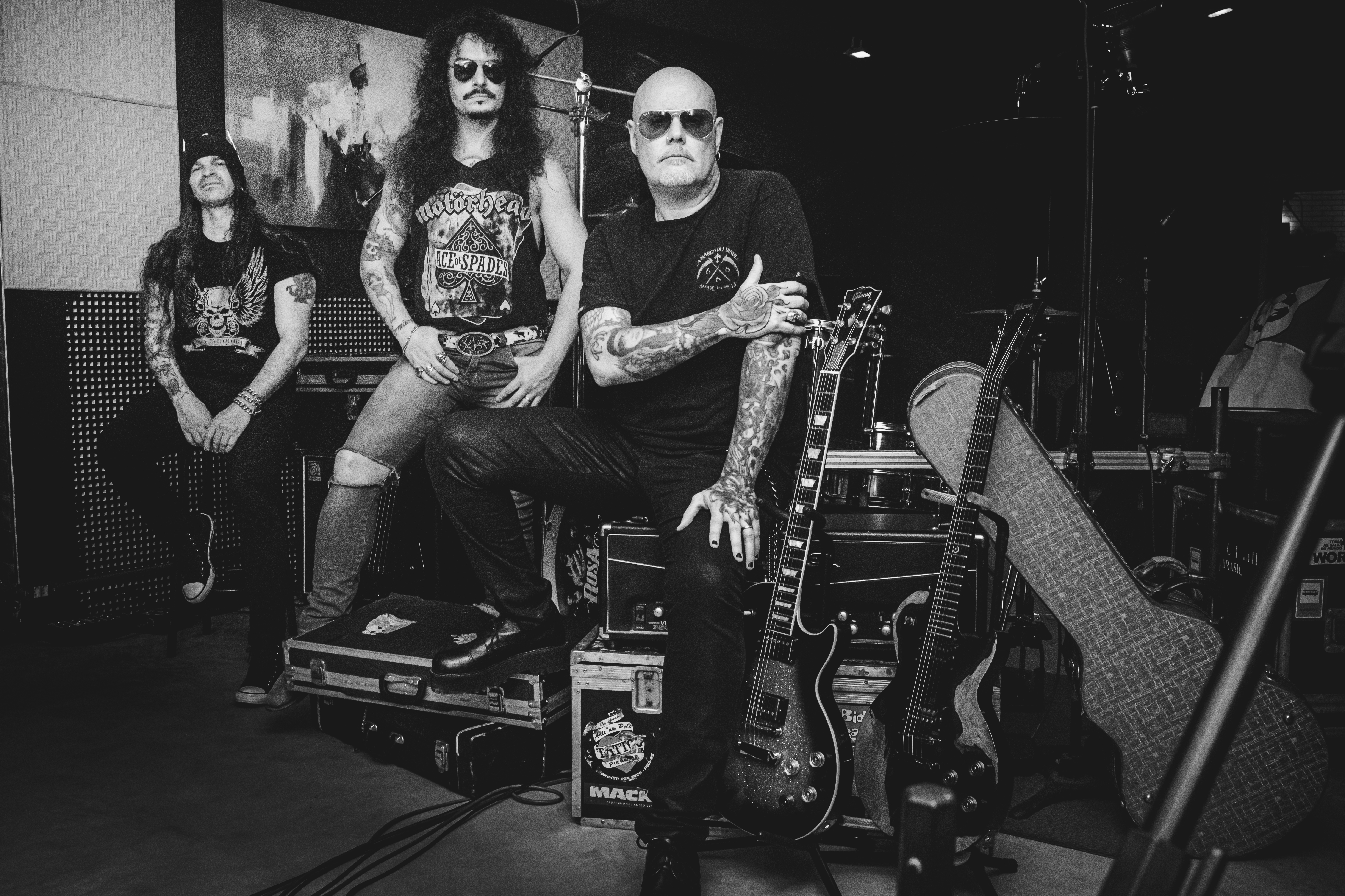 ROSA TATTOOADA LANÇA SINGLE ANUNCIANDO CHEGADA DO NOVO DISCO E FAZ SHOW EM PORTO ALEGRE