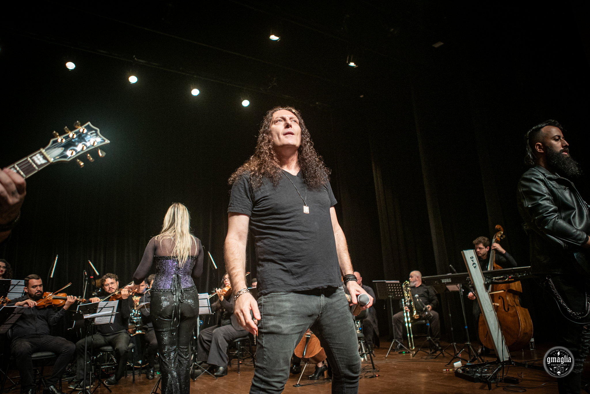 FABIO LIONE TRANSFORMA O TEATRO DO CIEE EM UM CONCERTO ÉPICO COM “DAWN OF VICTORY”